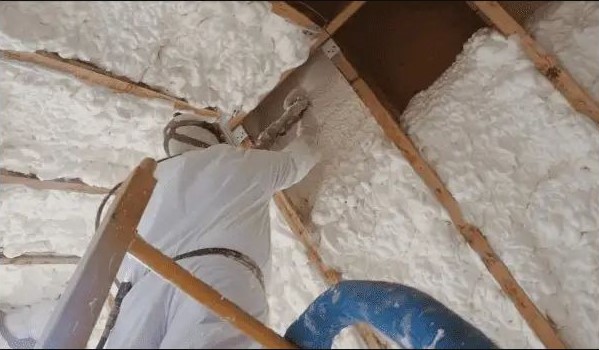 You are currently viewing Exploring the Multi-Faceted Benefits of Attic Spray Foam Insulation Houston